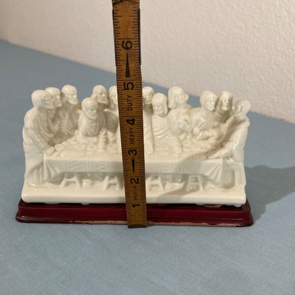 Ceramic Last Supper Figurine With Wooden Base - Picture 5 of 6
